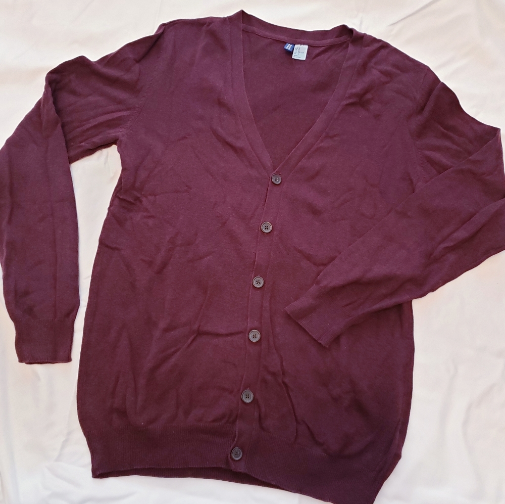 Men's maroon cardigan